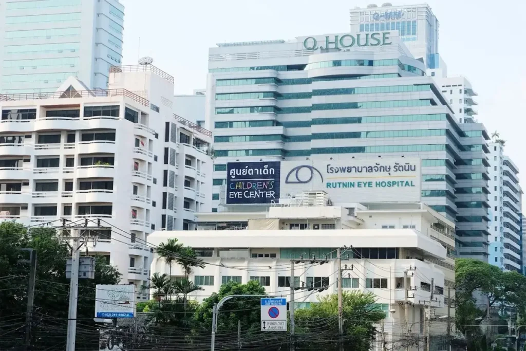 Rutnin Eye Hospital Bangkok, Thailand